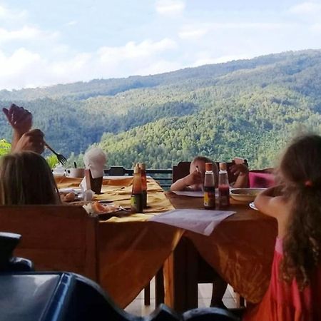 Aris Homestay And Warung Made Munduk Εξωτερικό φωτογραφία