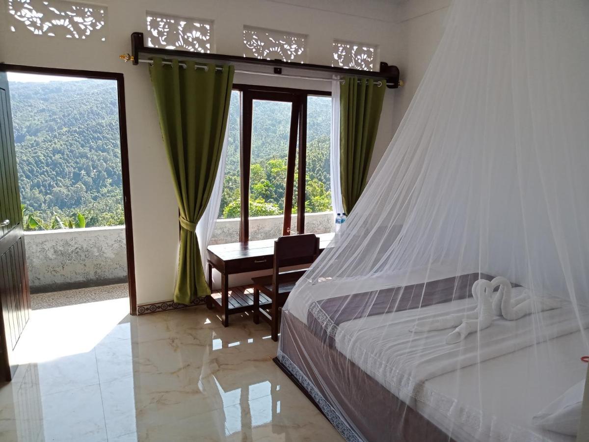 Aris Homestay And Warung Made Munduk Εξωτερικό φωτογραφία