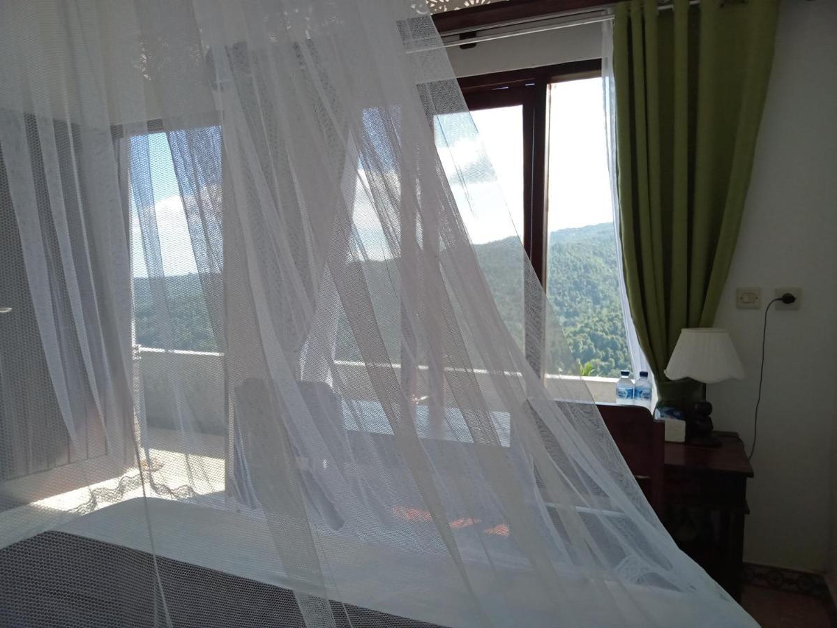 Aris Homestay And Warung Made Munduk Εξωτερικό φωτογραφία