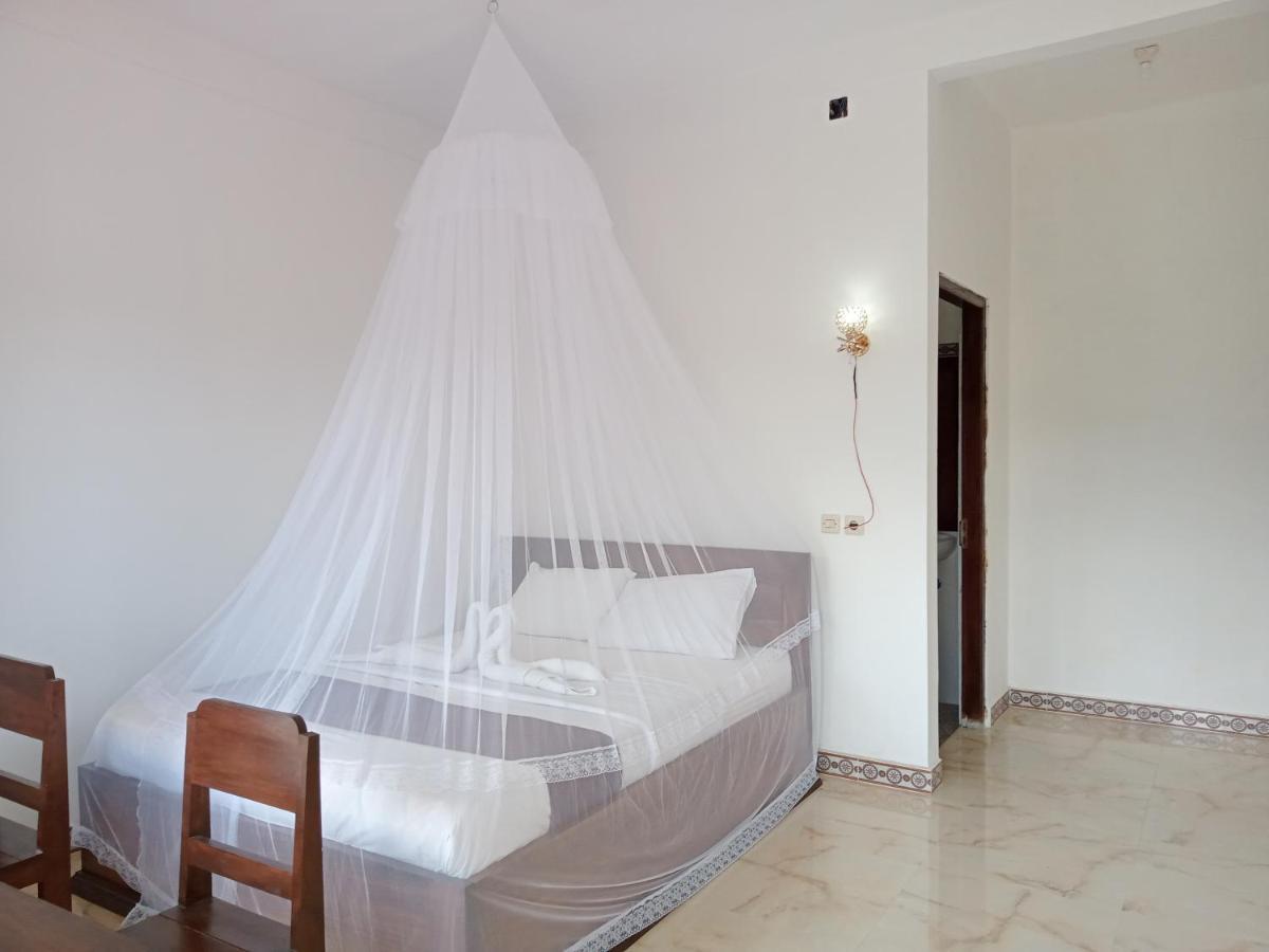 Aris Homestay And Warung Made Munduk Εξωτερικό φωτογραφία