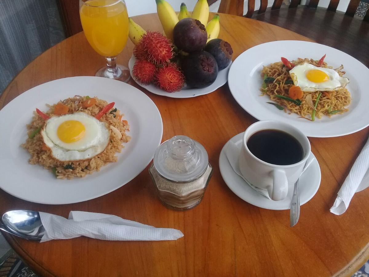 Aris Homestay And Warung Made Munduk Εξωτερικό φωτογραφία